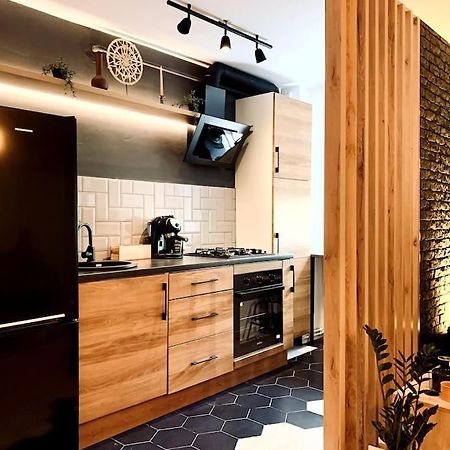 Апартаменти Heart Of The City - Modern Studio With Balcony Бухарест Екстер'єр фото