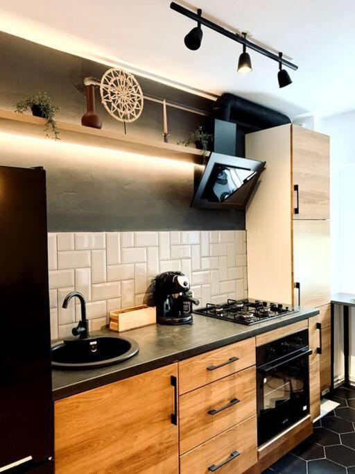 Апартаменти Heart Of The City - Modern Studio With Balcony Бухарест Екстер'єр фото